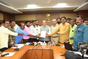 ಪತ್ರಕರ್ತರ ಮೇಲಿನ ಹಲ್ಲೆ ಖಂಡಿಸಿ ಕ್ರಮಕ್ಕೆ ಆಗ್ರಹ :ಕೊಪ್ಪಳ ಮೀಡಿಯಾ ಕ್ಲಬ್‌ನಿಂದ ಮುಖ್ಯಮಂತ್ರಿಗಳಿಗೆ ಮನವಿ